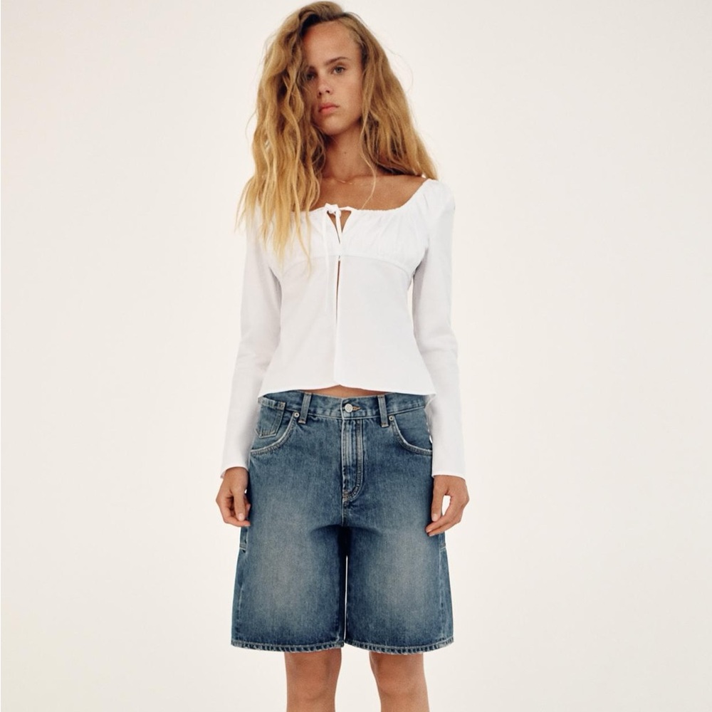 ZARA SQUARE NECK GABARDINE TOP
Color:WHITE
Size: XS
Open to offers! NWT